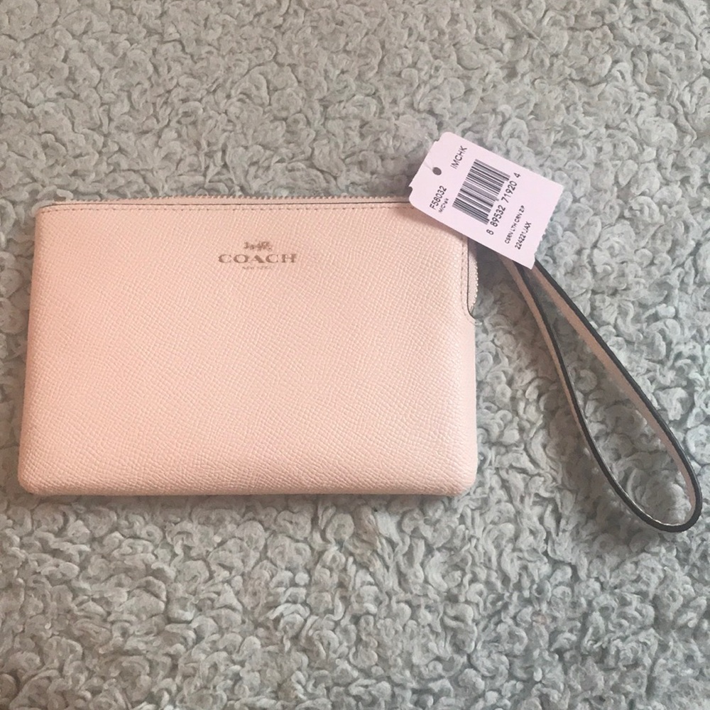 coach wristlet - Picture 2 of 4